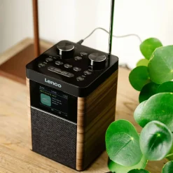 Lenco PDR-060WD Tragbares DAB+/FM-Radio mit Bluetooth